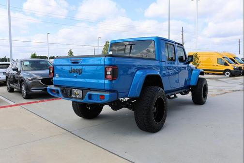 2023 Jeep Gladiator Overland