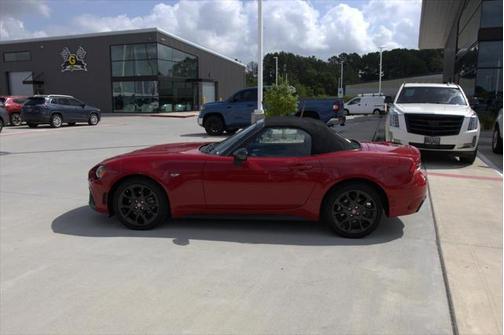 2018 FIAT 124 Spider Base