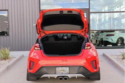2021 Hyundai Veloster 2