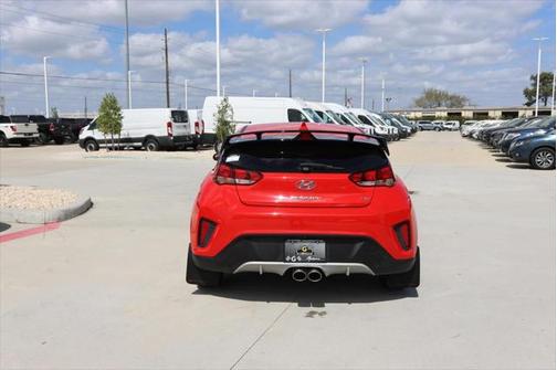2021 Hyundai Veloster 2