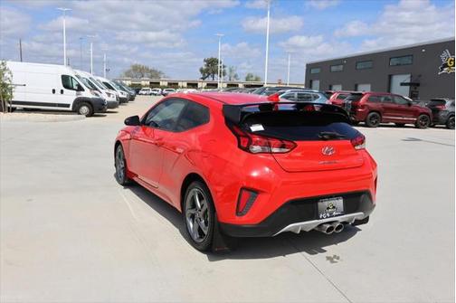 2021 Hyundai Veloster 2