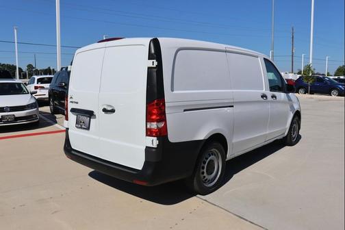 2020 Mercedes-Benz Metris Base