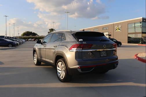 2020 Volkswagen Atlas Cross Sport 2.0T SE