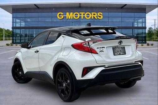 Blizzard Pearl 2021 Toyota C-HR XLE