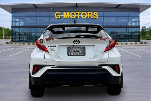 Blizzard Pearl 2021 Toyota C-HR XLE