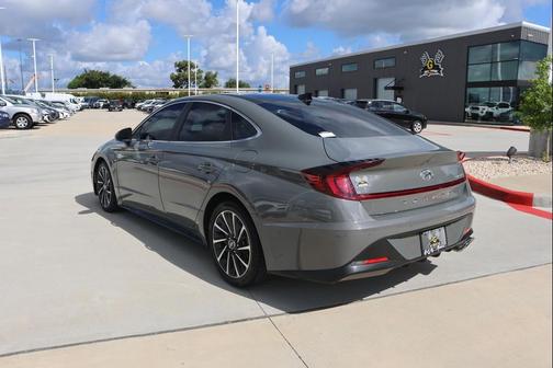 2021 Hyundai SONATA Limited