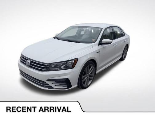 2018 Volkswagen Passat 2.0T R-Line