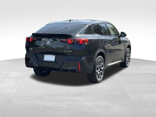 Black Sapphire Metallic 2026 BMW X2 xDrive28i