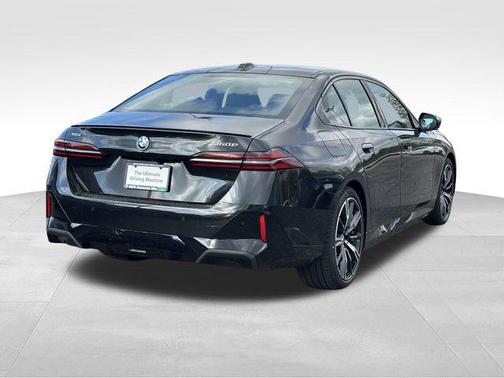 Black Sapphire Metallic 2027 BMW 550e 550e xDrive