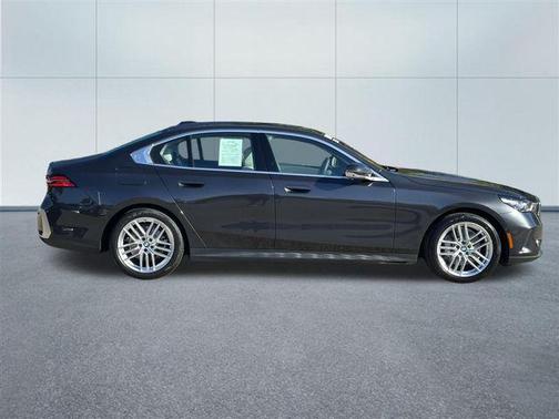 2025 BMW 530 i xDrive