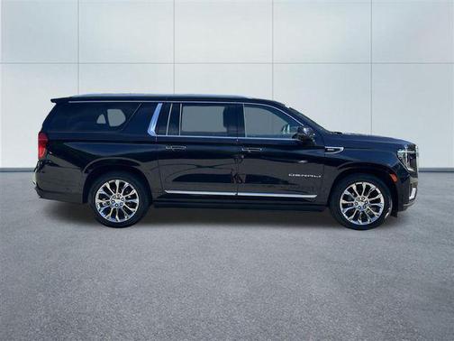 Midnight Blue Metallic 2022 GMC Yukon XL Denali