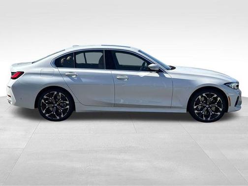 Mineral White Metallic 2026 BMW 330 xDrive