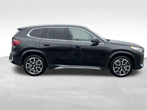 Black Sapphire Metallic 2026 BMW X1 xDrive28i