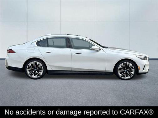 2025 BMW i5 xDrive40