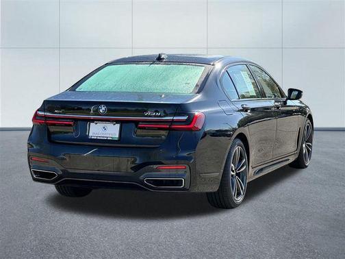 2022 BMW 750 i xDrive