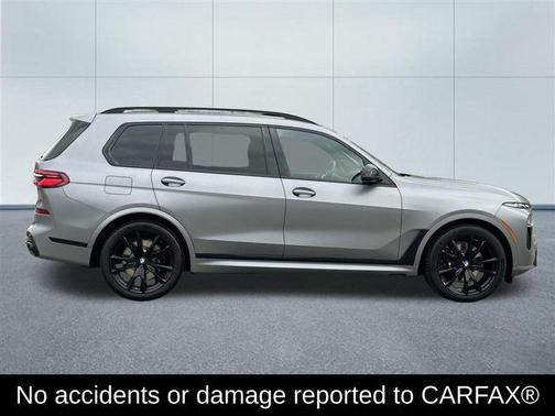 2023 BMW X7 M60i