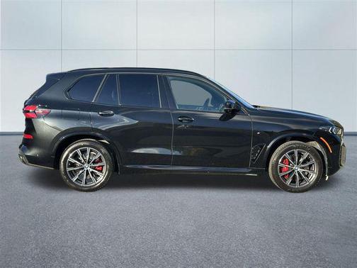 2025 BMW X5 M60i
