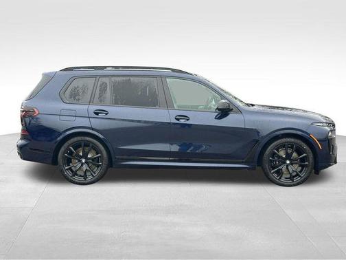 2026 BMW X7 M60i