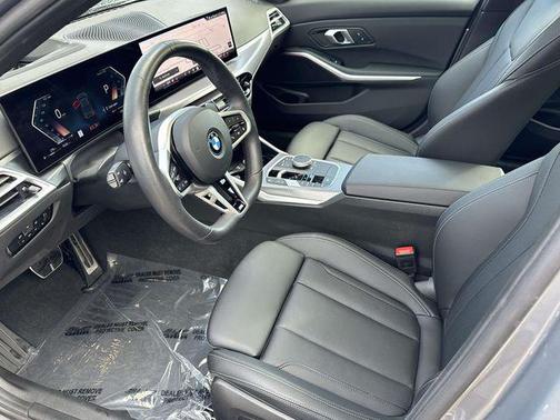 2025 BMW 330 i xDrive