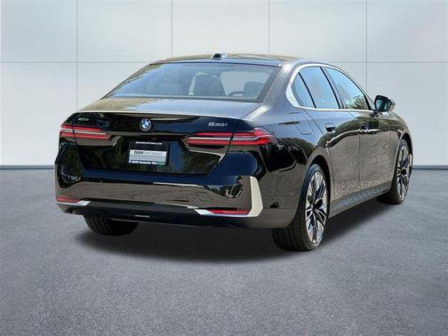 Black Sapphire Metallic 2026 BMW 530 xDrive