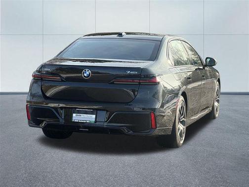 2026 BMW 740 xDrive