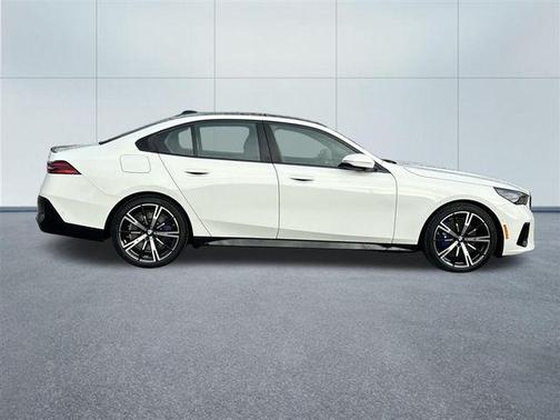 2026 BMW 550e xDrive