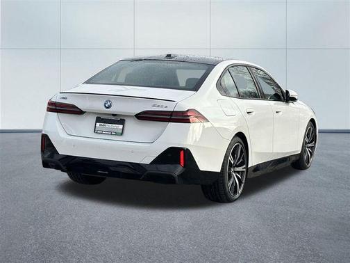 2026 BMW 550e xDrive