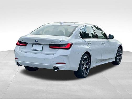 2025 BMW 330 i xDrive