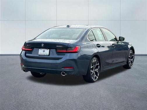 2025 BMW 330 i xDrive