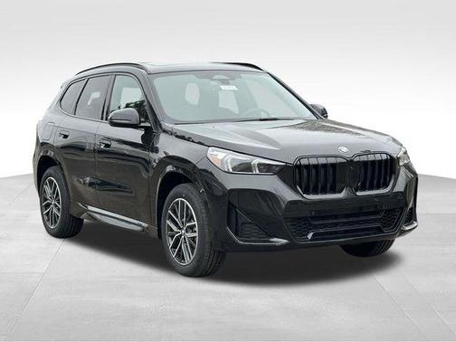 Black Sapphire Metallic 2026 BMW X1 xDrive28i