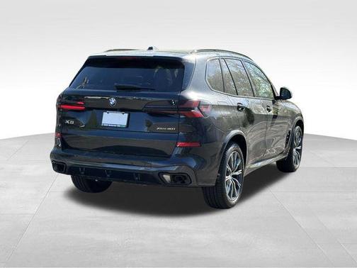 Black Sapphire Metallic 2026 BMW X5 xDrive40i