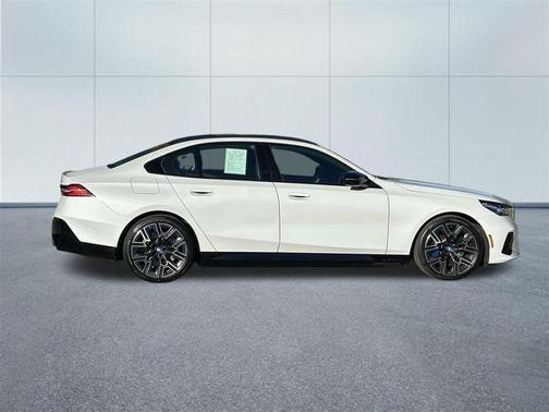 2024 BMW i5 M60