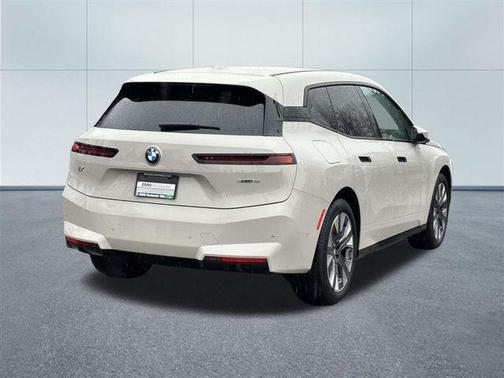 2026 BMW iX xDrive45