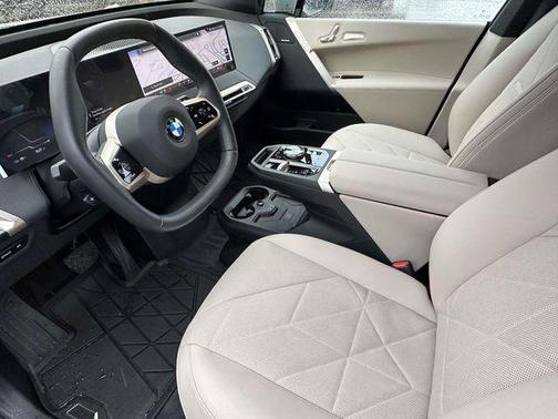 2026 BMW iX xDrive45