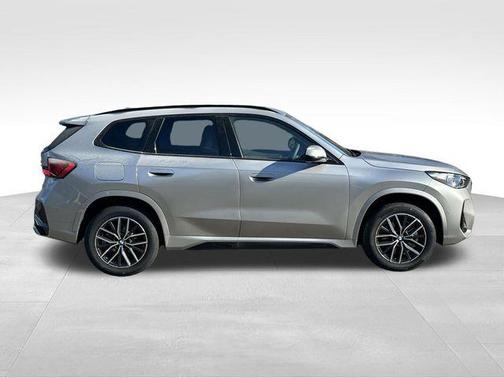 Space Silver Metallic 2026 BMW X1 xDrive28i