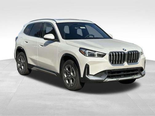 Mineral White Metallic 2026 BMW X1 xDrive28i