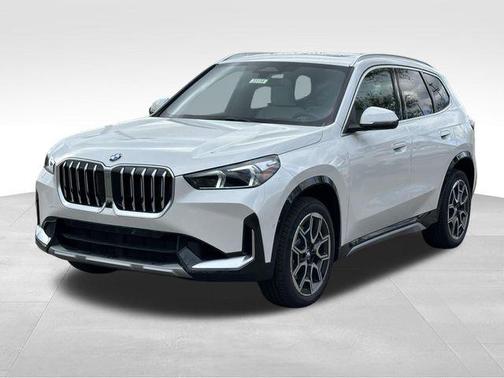Mineral White Metallic 2026 BMW X1 xDrive28i