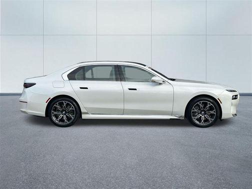 2025 BMW i7 xDrive60