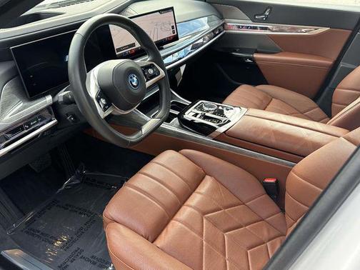 2025 BMW i7 xDrive60