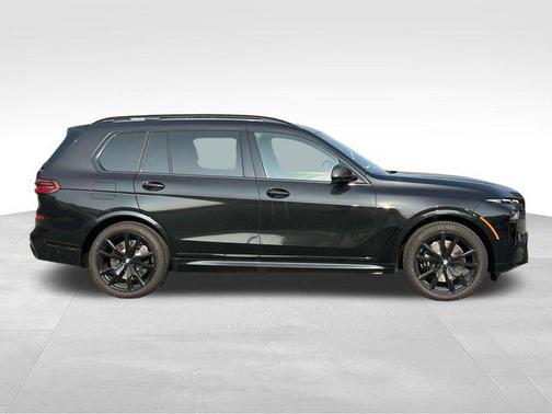2026 BMW X7 M60i