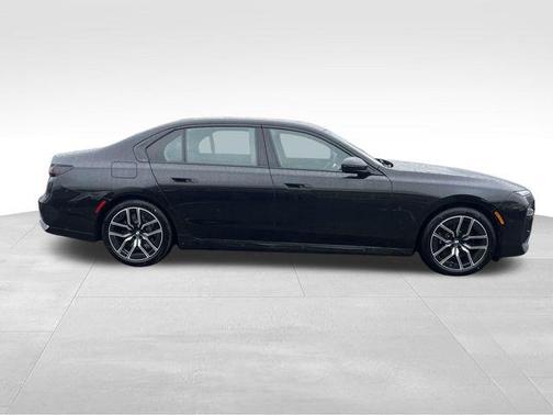 Black Sapphire Metallic 2026 BMW 760 xDrive