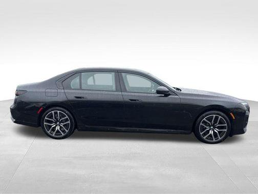 Black Sapphire Metallic 2026 BMW 760 xDrive