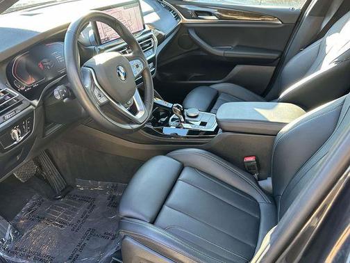 2023 BMW X4 xDrive30i