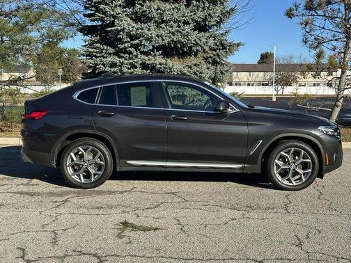 2023 BMW X4 xDrive30i