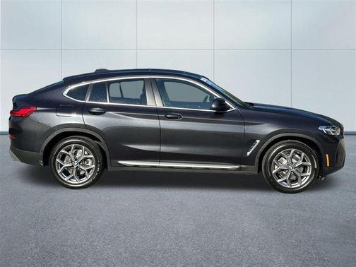 2023 BMW X4 xDrive30i
