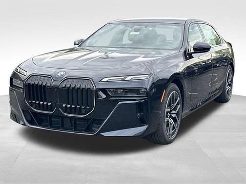 Carbon Black Metallic 2026 BMW 740 xDrive