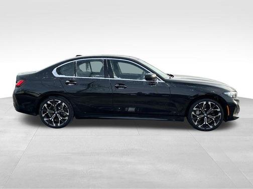 2026 BMW 330 xDrive NA