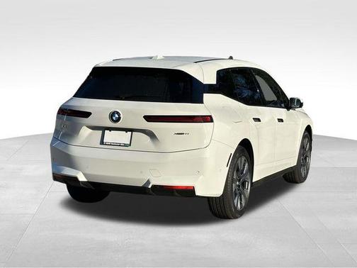 2026 BMW iX xDrive45