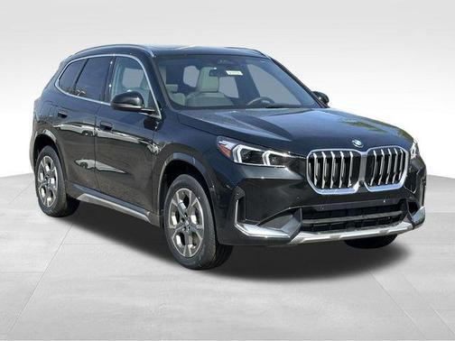 Black Sapphire Metallic 2026 BMW X1 xDrive28i