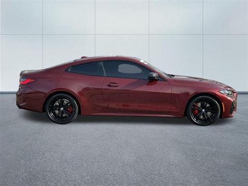 Aventurin Red Metallic 2024 BMW M440 i xDrive